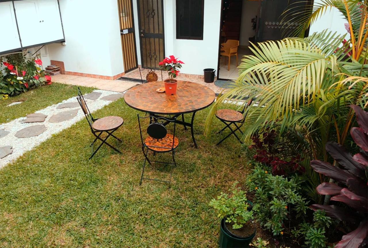 Trebol Amarillo Bed & Breakfast Escazu Exterior photo