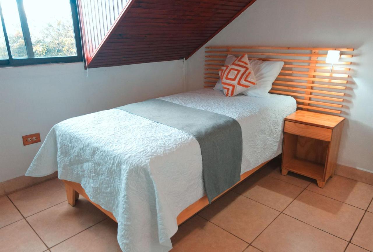 Trebol Amarillo Bed & Breakfast Escazu Exterior photo