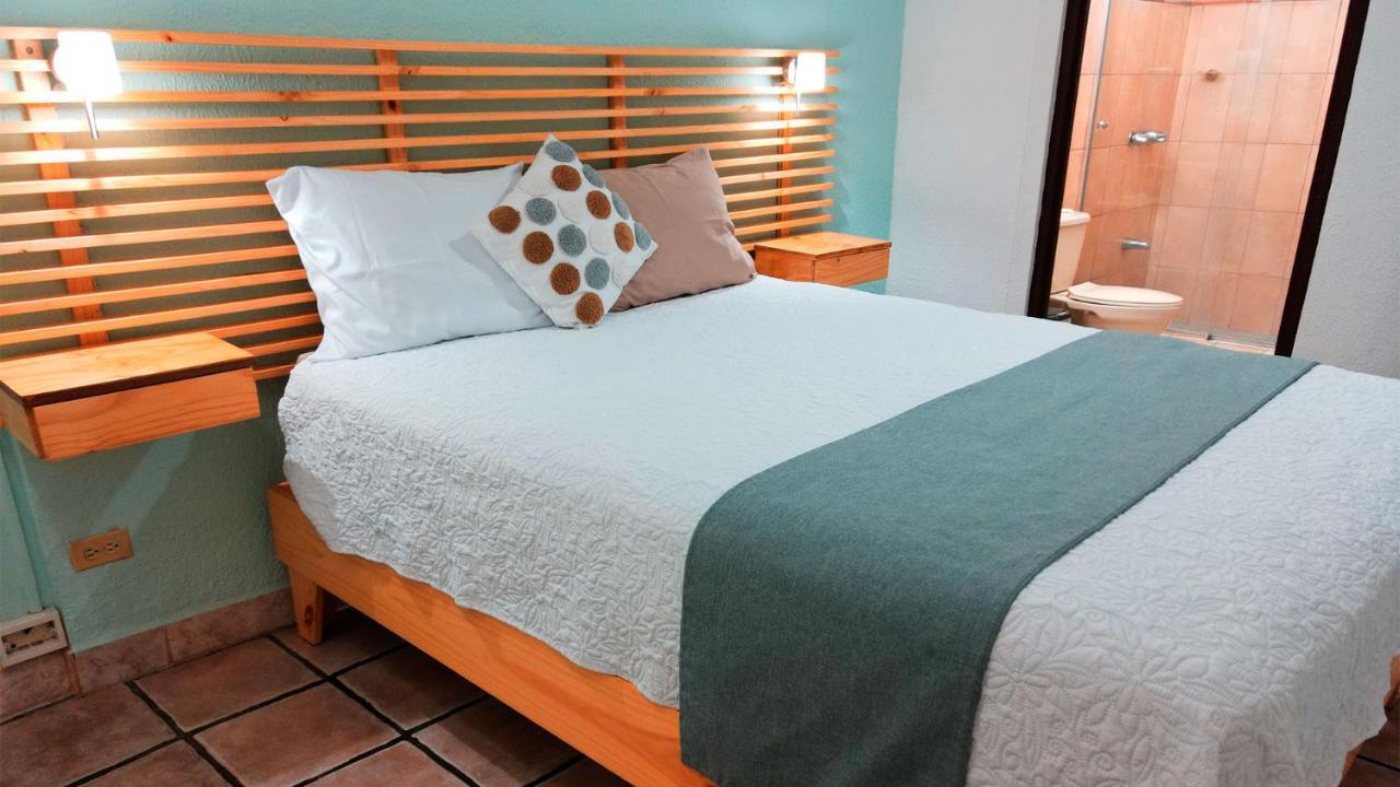 Trebol Amarillo Bed & Breakfast Escazu Exterior photo