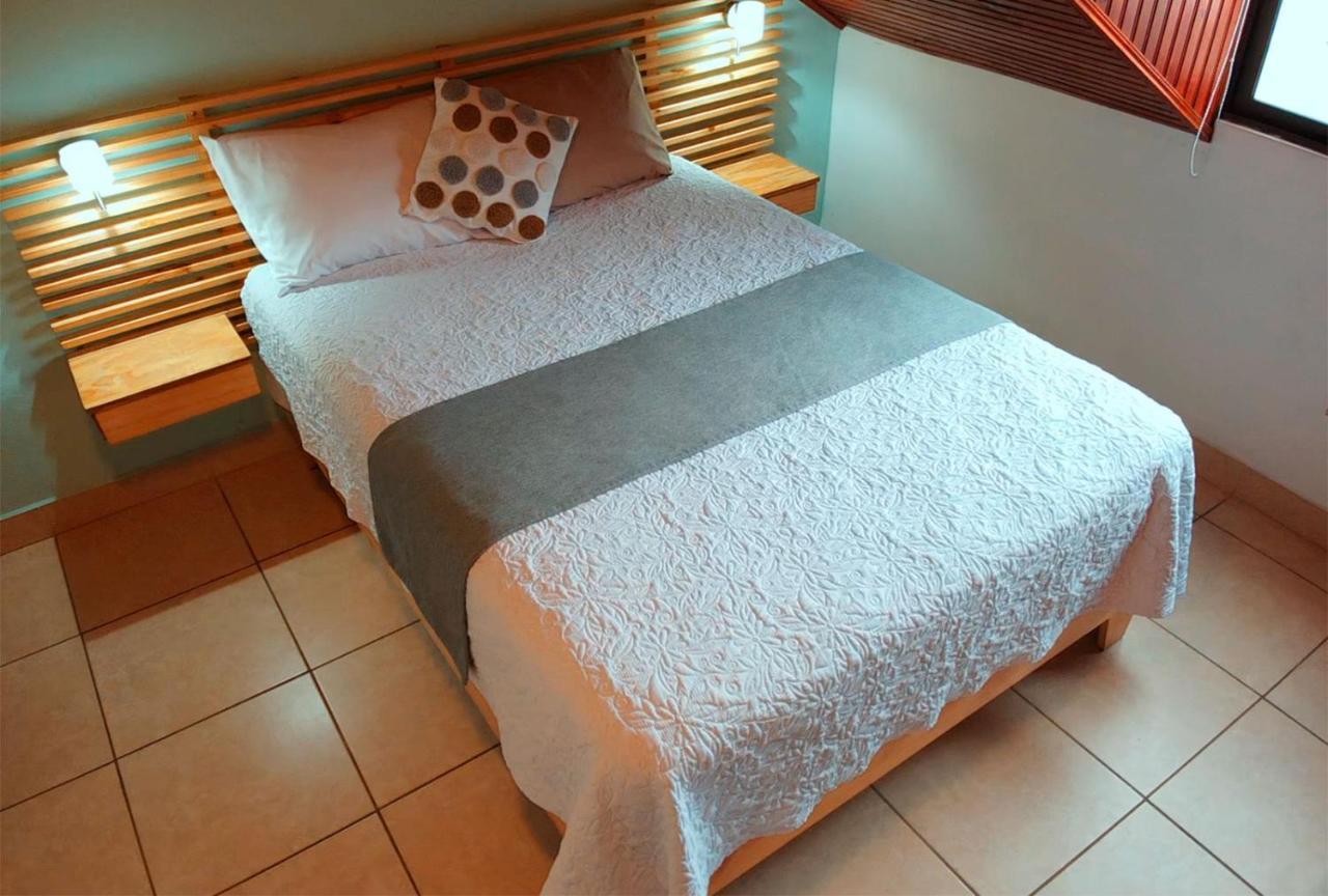 Trebol Amarillo Bed & Breakfast Escazu Exterior photo