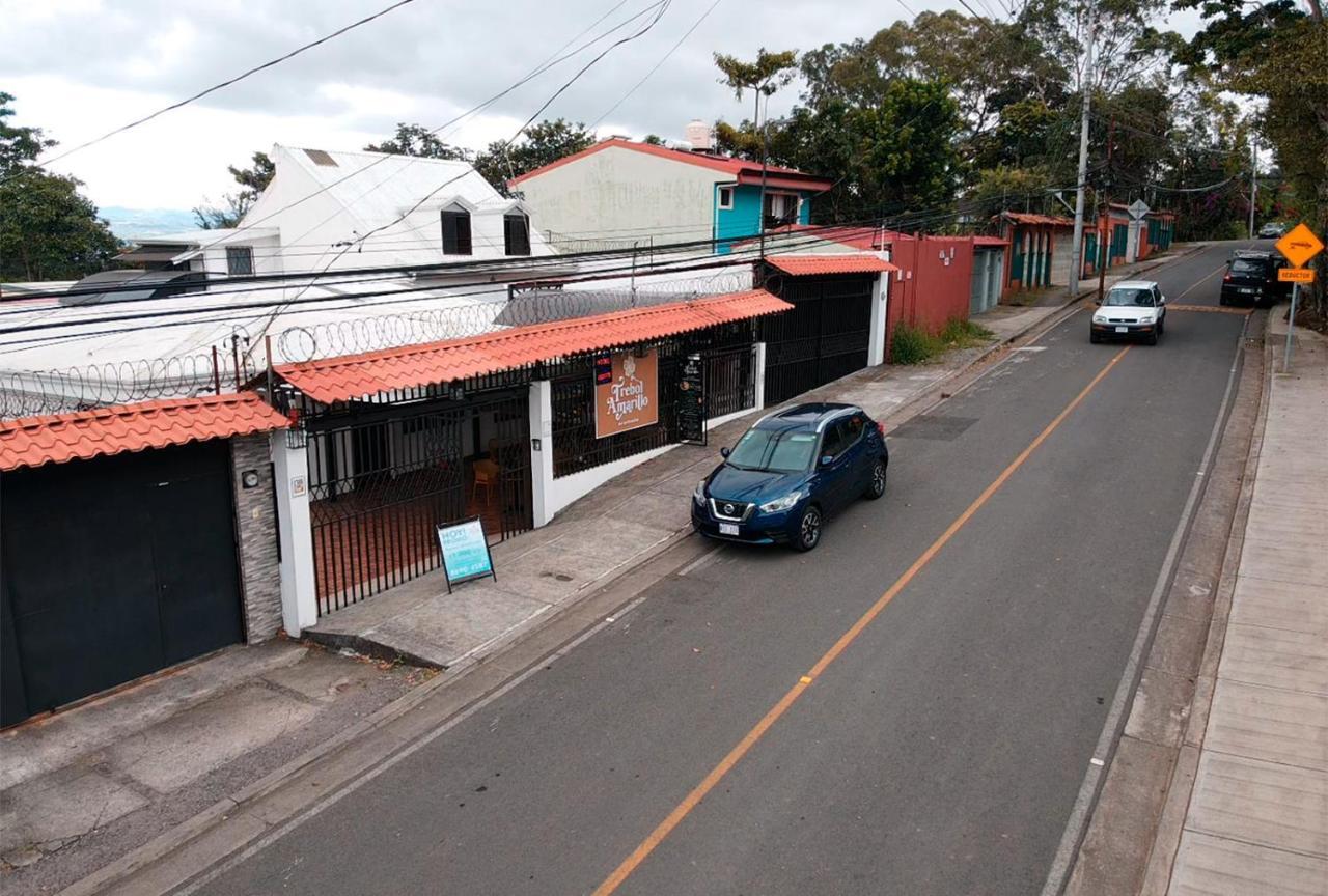 Trebol Amarillo Bed & Breakfast Escazu Exterior photo